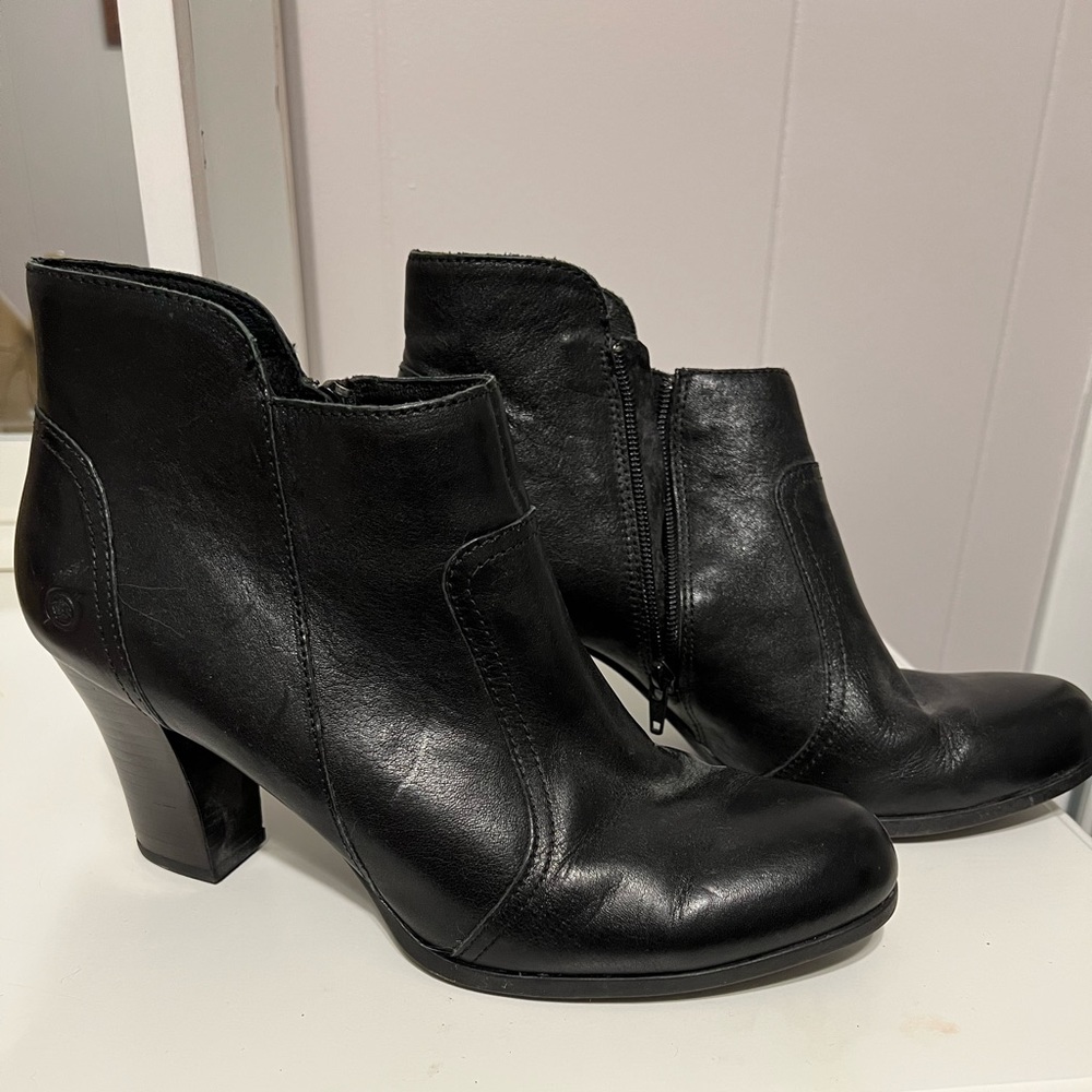 Born booties size 10